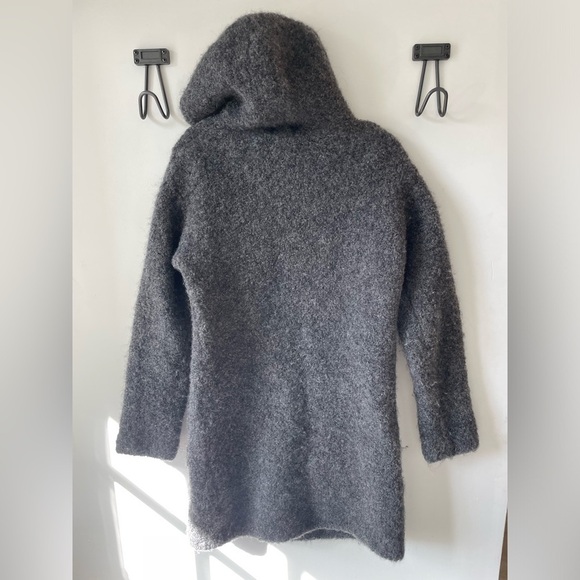 Uniqlo Sweater Collection, large, gray fuzzy hip-length dark gray cardigan EUC - Picture 4 of 7